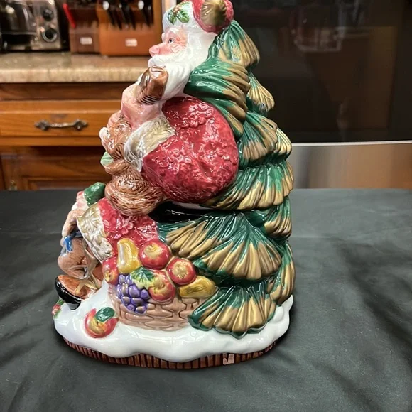 Santa And Friends Holiday Cookie Jar.  Vintage.  Very Pretty and well Done. - Picture 10 of 13